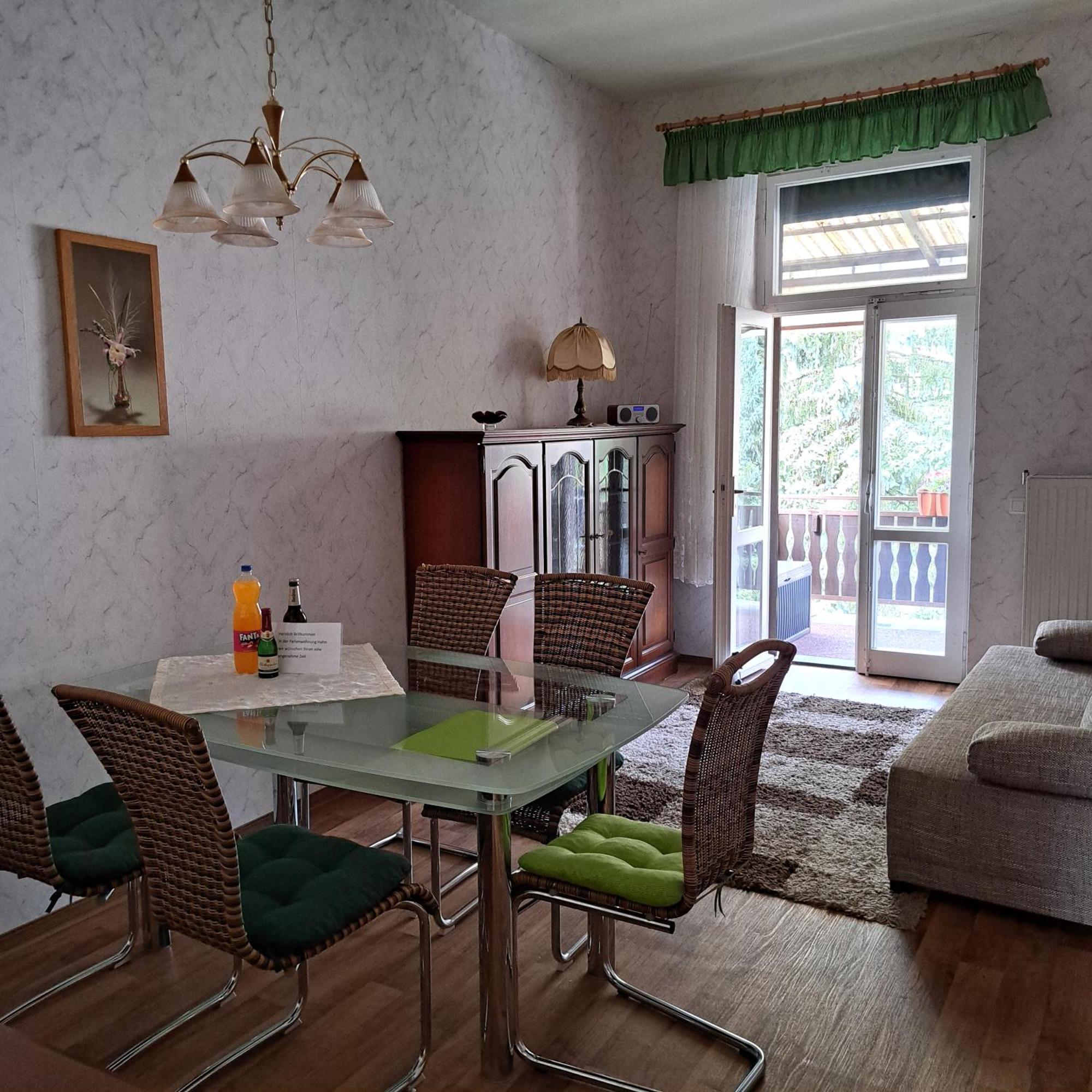 Hahn Apartment *