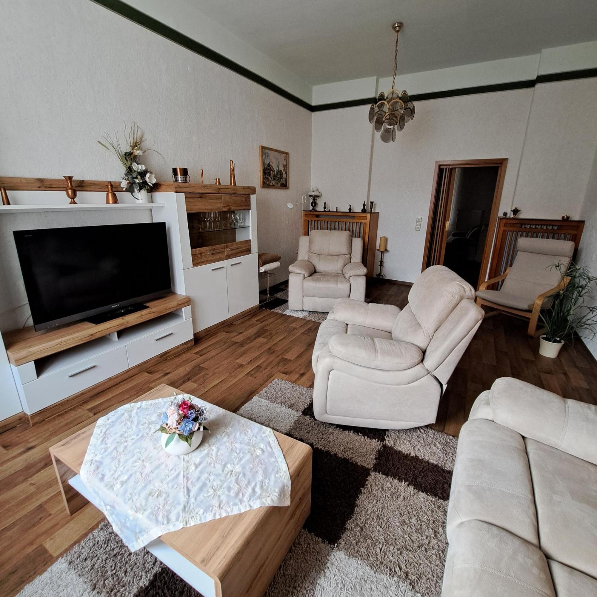 Hahn Apartment